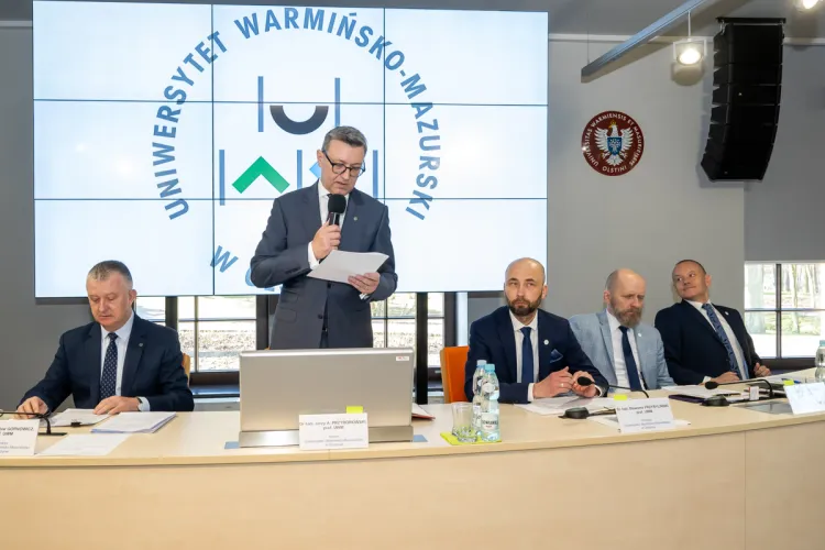 Rektor UWM podczas posiedzenia Senatu UWM - 26 marca 2024 r.