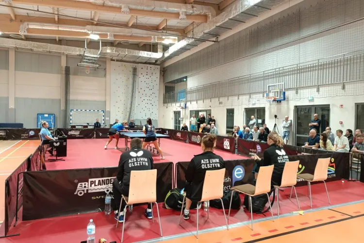 Mecz tenisa stołowego z udziałem KS AZS UWM Olsztyn