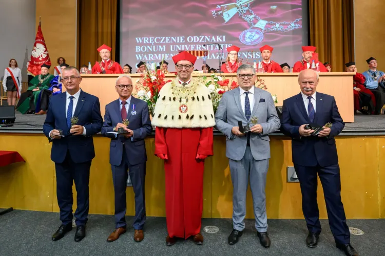 emerytowani profesorowie