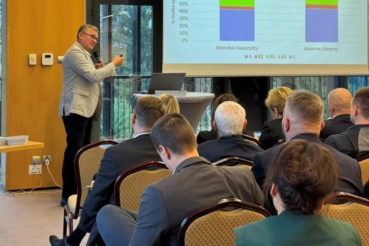 prof. Cezary Purwin podczas konferencji na UWM