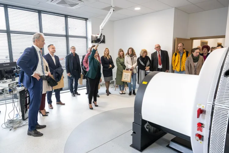 Ośrodek Radiochirurgii Mózgu, Głowy i Szyi