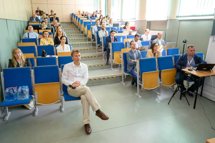 Międzynarodowa konferencja na WNE