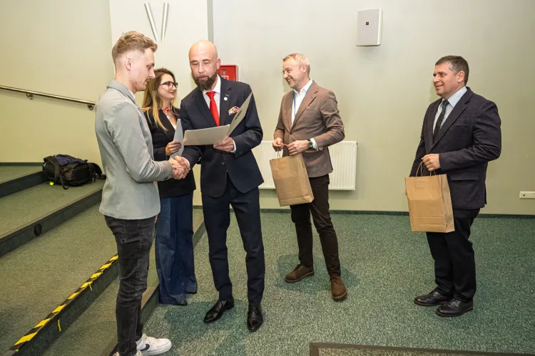 Nagrodzone koła podczas 54. MSKN