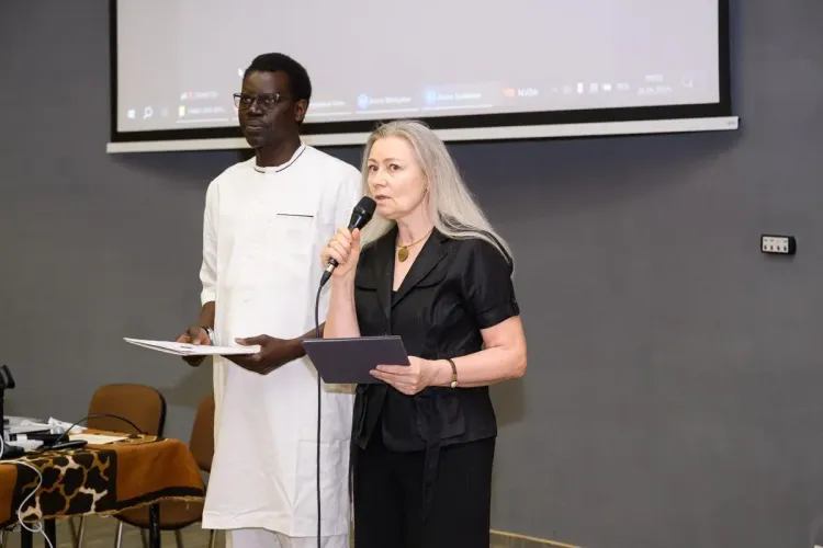 Prof. Iwona Anna Ndiaye (na zdjęciu z dr. Barą Ndiaye) podczas Dni Afryki na UWM
