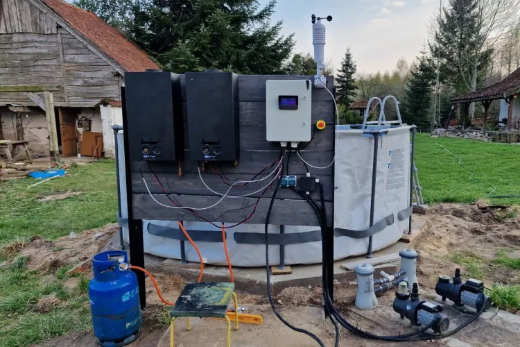 basen autorstwa Łukasza Dziubińskiego z systemem podgrzewania wody