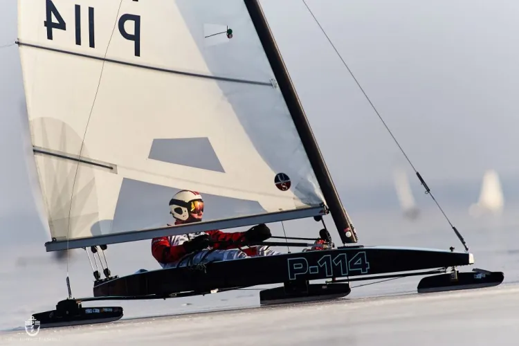 Michał Burczyński w bojerze podczas zawodów 