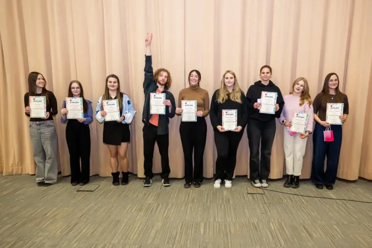 Laureaci konkursu na lingwołamkę i skrętacz języka z Europejskiego Dnia Logopedii 