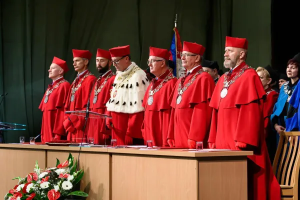 Kolegium Rektorskie podczas inauguracji roku akademickiego 2023/2024