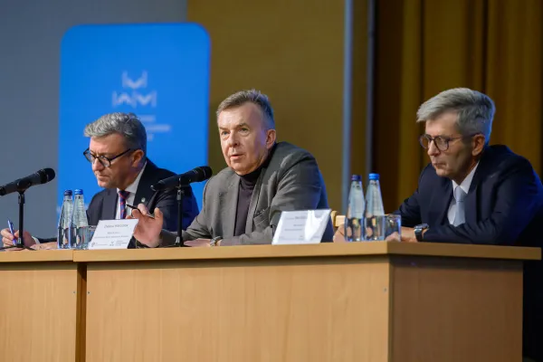 Prof. Jerzy Przyborowski, minister nauki Dariusz Wieczorek i przewodniczący RDN prof. Bronisław Sitek