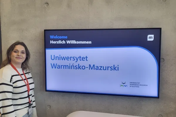 inż. Weronika Maciejewska podczas wizyty w siedzibie formy Mutltivac, która była nagrodą za pracę inżynierską 