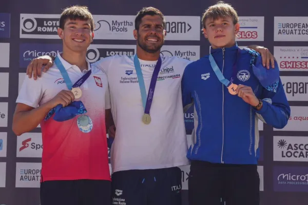 Bartosz Kapała (pierwszy z lewej) na podium zawodów Pucharu Świata 