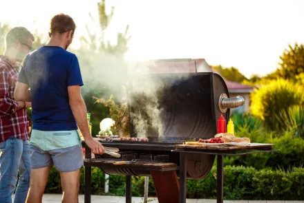Ekspert z UWM o grillowaniu mięsa
