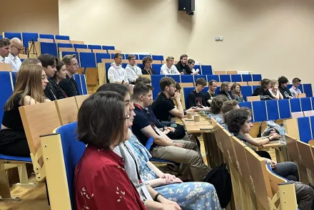 Młodzi pasjonaci AI z różnych uczelni spotkali się w Kortowie