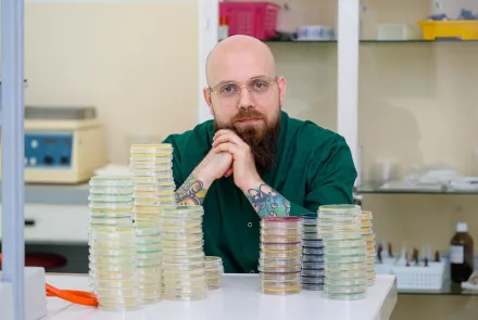 Dr inż. Arkadiusz Zakrzewski z nagrodą premiera