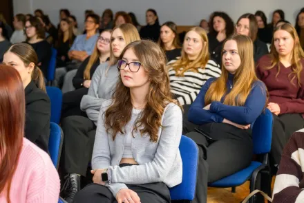Seminarium dla położnych i studentów: na UWM rozmawiano o zdrowiu kobiet