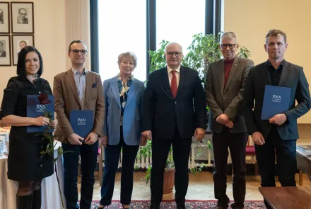 Naukowcy z UWM nagrodzeni przez PAN za badania nad biomasą