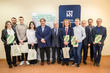 WNT stawia na młodzież: nagrody SIMP i warsztaty dla uczennic